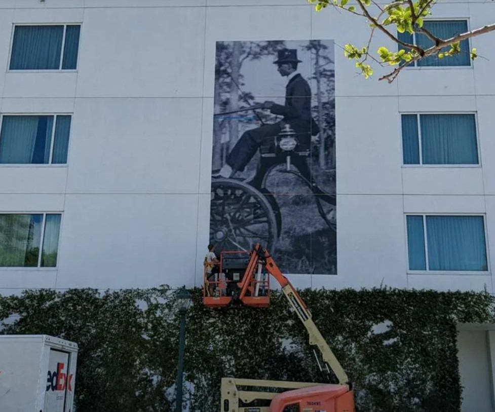 A New Mural in the Rosemary District Pays Homage to Leonard Reid, One of Sarasota's Most